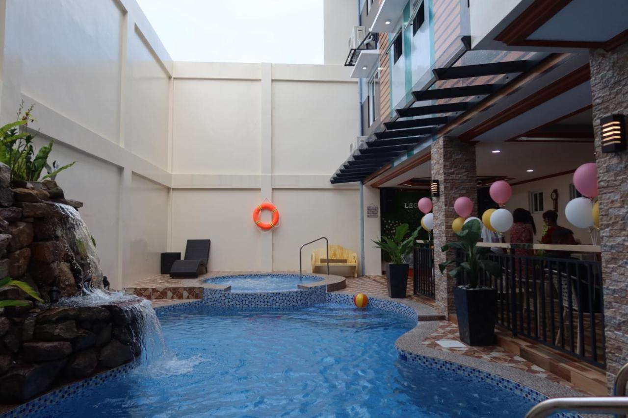 The Legacy Hotel Tayabas Eksteriør billede